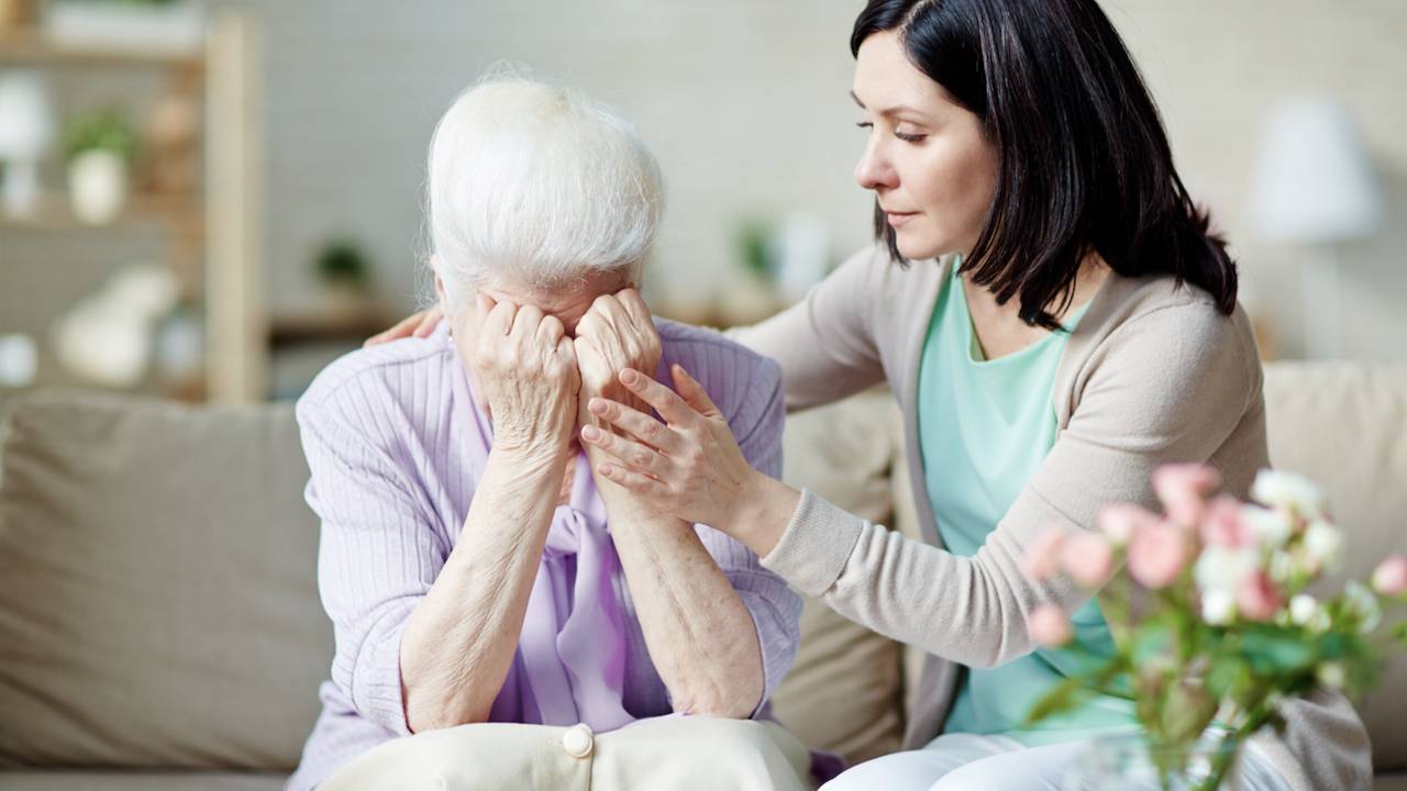You are currently viewing How to Help Older Adults with Depression